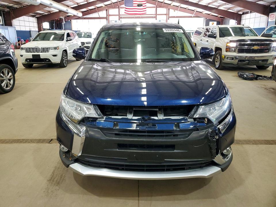 2017 Mitsubishi Outlander მანქანა იყიდება აუქციონზე, vin: JA4AZ3A39HZ056542, აუქციონის ნომერი: 55592446