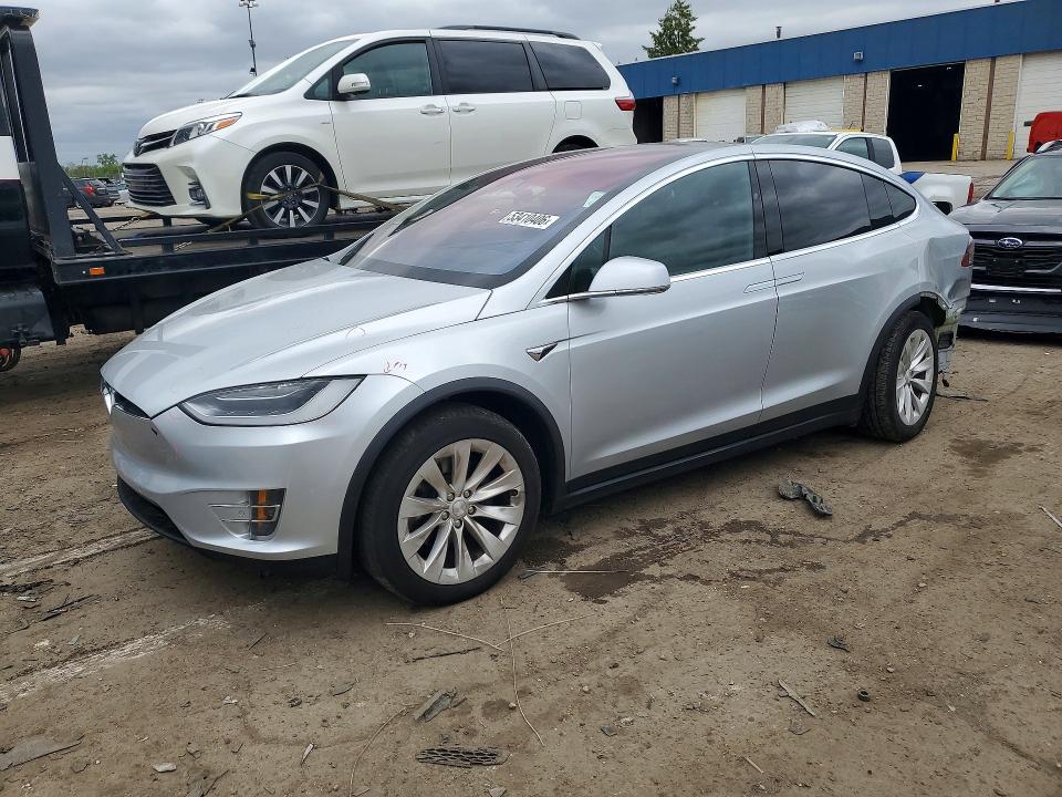 Продажа на аукционе авто 2017 Tesla Model X, vin: 5YJXCDE20HF061014, номер лота: 53410406