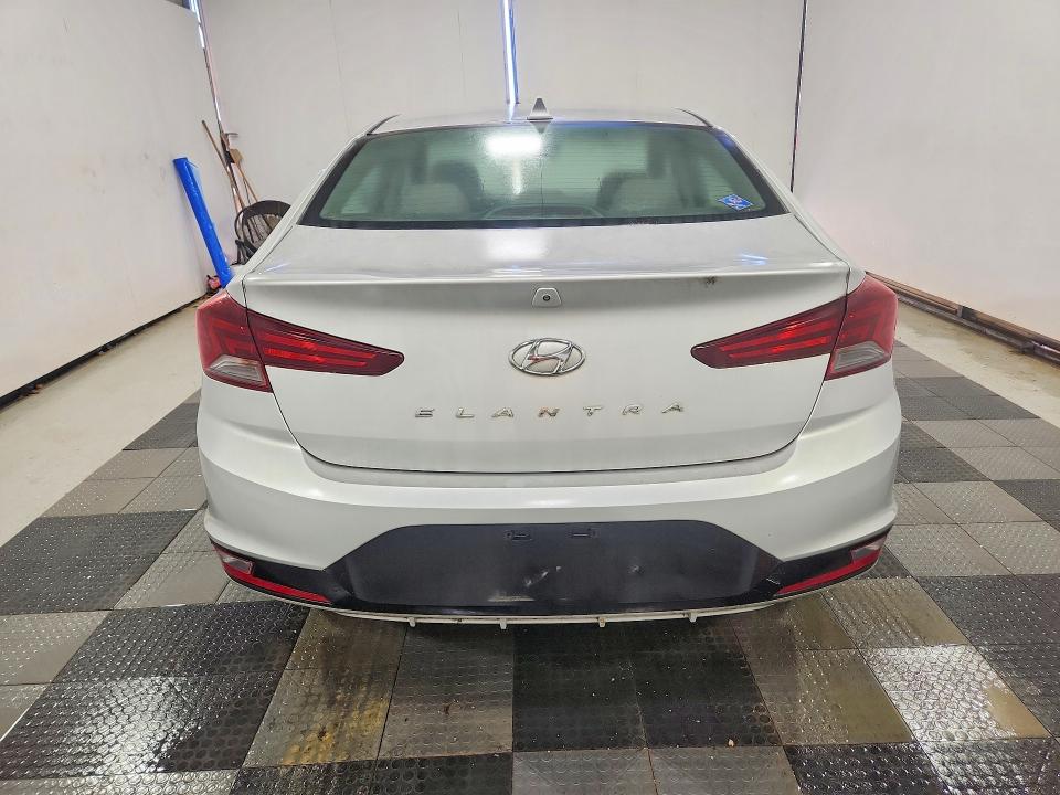 2019 Hyundai Elantra მანქანა იყიდება აუქციონზე, vin: 5NPD84LFXKH472424, აუქციონის ნომერი: 53777566