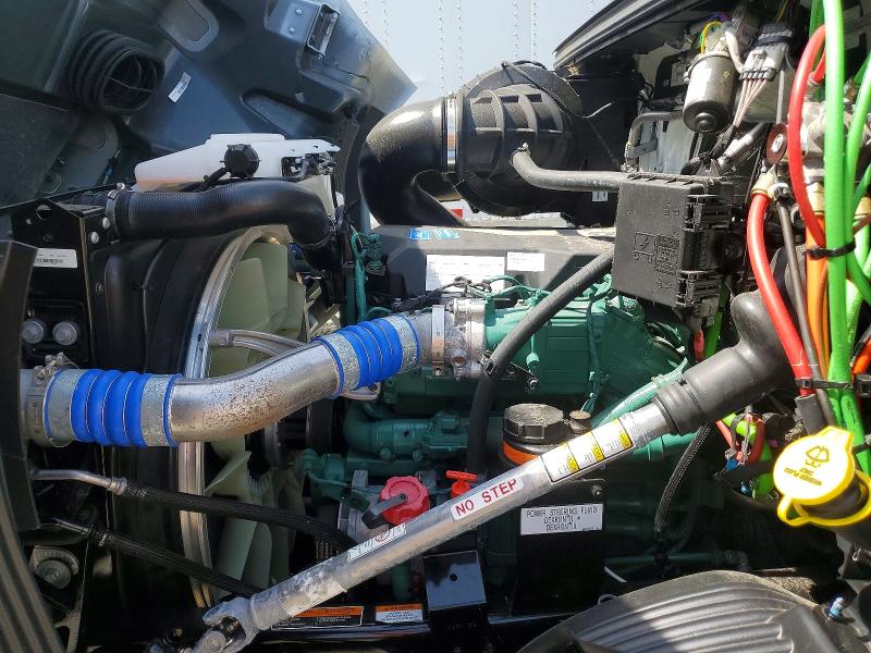 55620976 :رقم المزاد ، 4V4WC9DH1TN713569 vin ، 2026 Volvo Vnr مزاد بيع