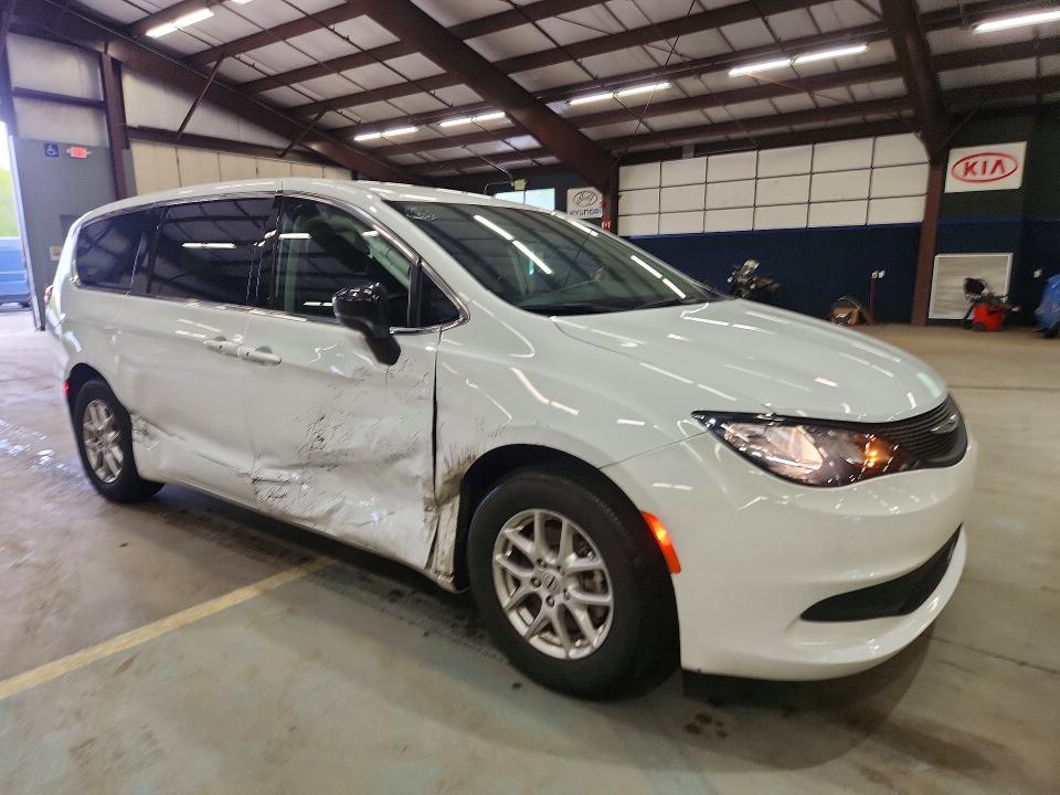 Продажа на аукционе авто 2024 Chrysler Voyager, vin: 2C4RC1CG8RR108284, номер лота: 52599316