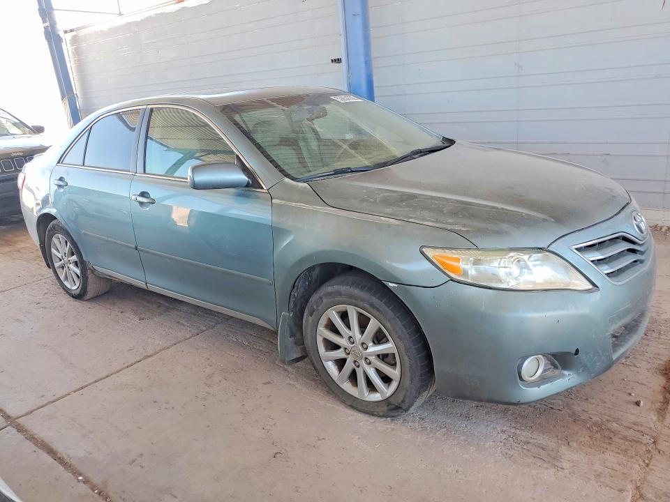 53654706 :رقم المزاد ، 4T1BK3EKXBU631246 vin ، 2011 Toyota Camry مزاد بيع