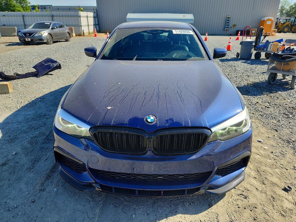 51429456 :رقم المزاد ، WBAJE7C59JWD52028 vin ، 2018 Bmw 540 مزاد بيع