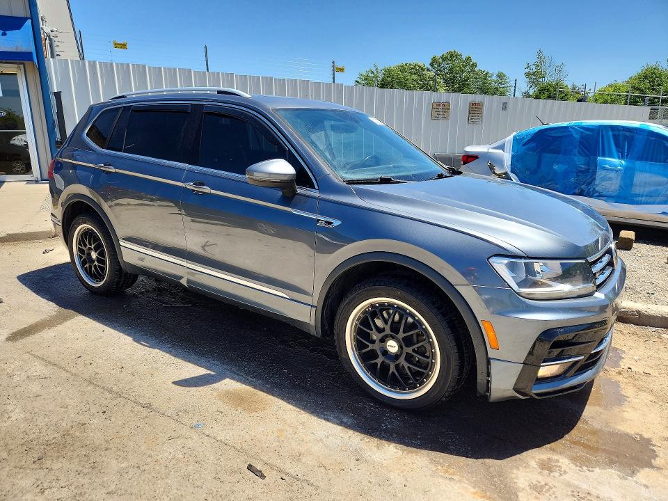 53301096 :رقم المزاد ، 3VV2B7AXXKM010284 vin ، 2019 Volkswagen Tiguan مزاد بيع