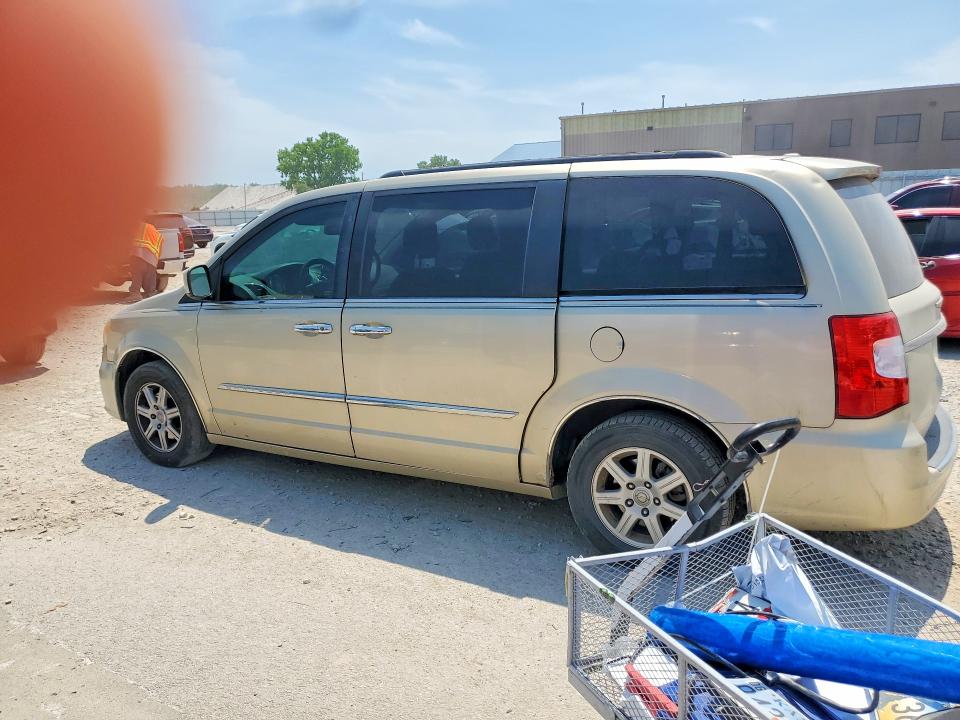 53932036 :رقم المزاد ، 2A4RR5DG3BR702981 vin ، 2011 Chrysler Town & Country Limit مزاد بيع