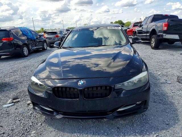 54818756 :رقم المزاد ، WBA3A5G59DNP22419 vin ، 2013 Bmw 328 مزاد بيع