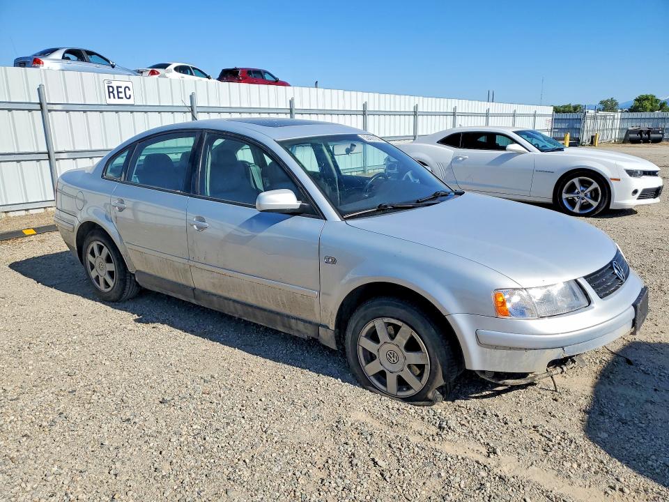 53420136 :رقم المزاد ، WVWMA23B0YP291481 vin ، 2000 Volkswagen Passat مزاد بيع