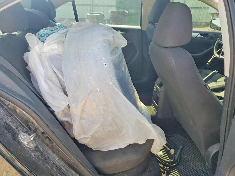53725816 :رقم المزاد ، 3VWB67AJ9GM413904 vin ، 2016 Volkswagen Jetta مزاد بيع