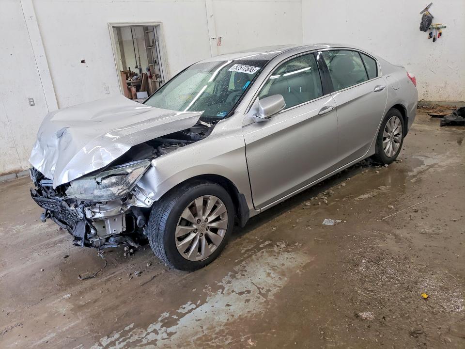52572506 :رقم المزاد ، 1HGCR3F81EA003705 vin ، 2014 Honda Accord مزاد بيع