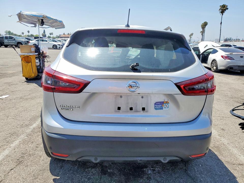 51864986 :رقم المزاد ، JN1BJ1AV0MW305462 vin ، 2021 Nissan Rogue Sport مزاد بيع
