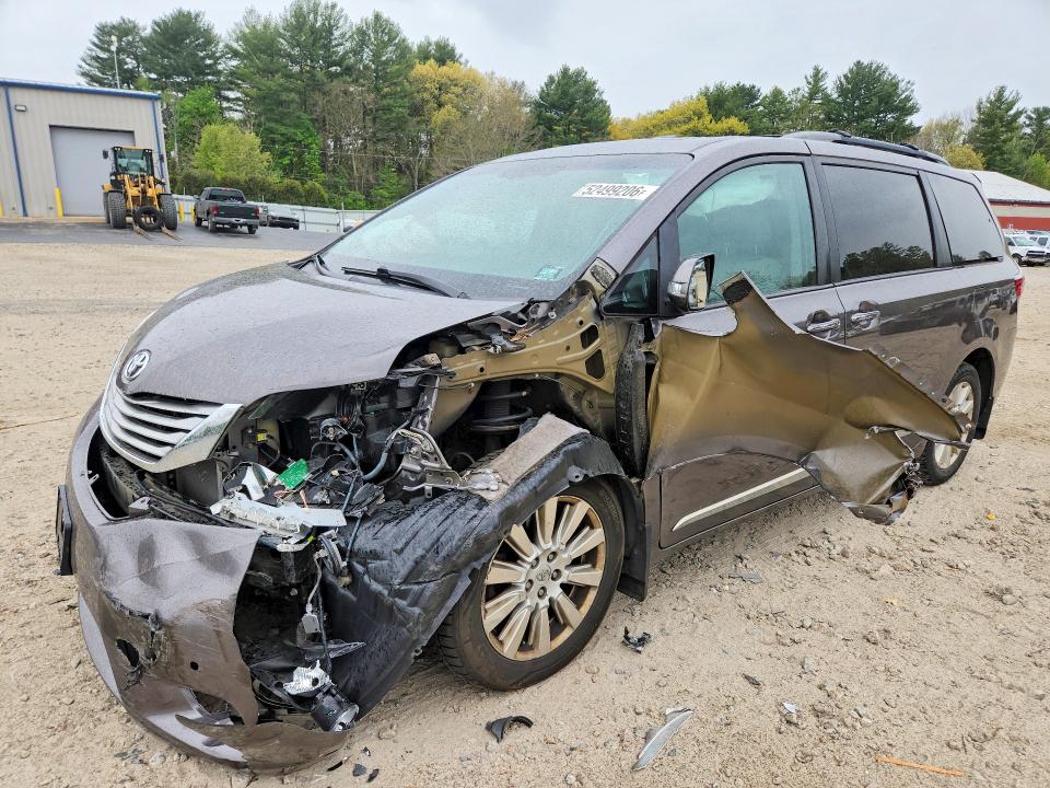 Продажа на аукционе авто 2017 Toyota Sienna, vin: 5TDDZ3DC9HS151621, номер лота: 52499206