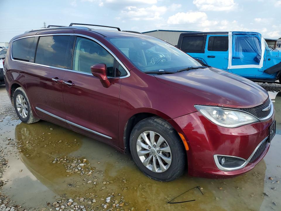 Продажа на аукционе авто 2018 Chrysler Pacifica, vin: 2C4RC1BG6JR246069, номер лота: 55339046
