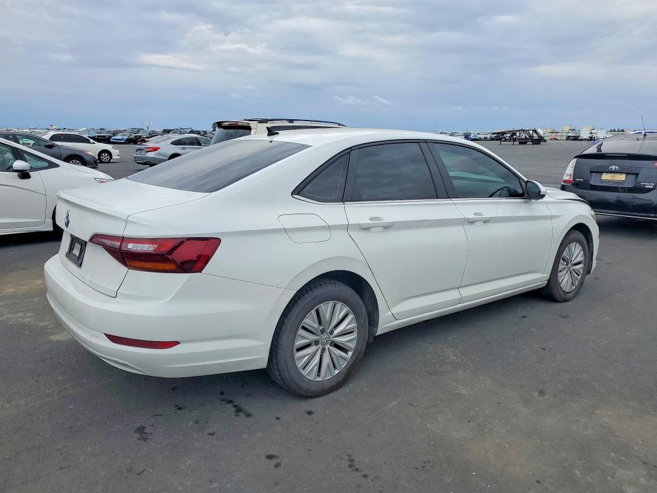 52170446 :رقم المزاد ، 3VWC57BU8KM135876 vin ، 2019 Volkswagen Jetta مزاد بيع