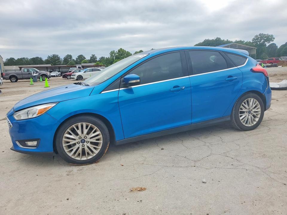 Продажа на аукционе авто 2015 Ford Focus, vin: 1FADP3N24FL293391, номер лота: 52522716
