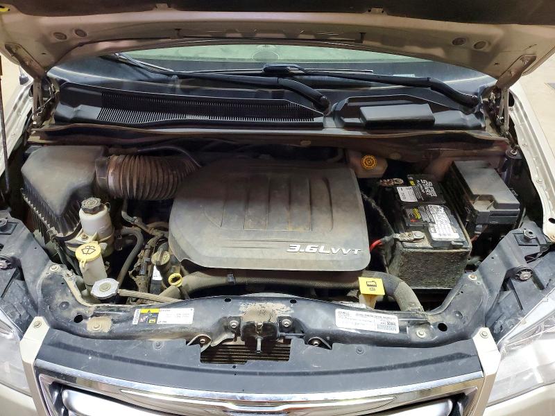 52925536 :رقم المزاد ، 2C4RC1BG2GR128772 vin ، 2016 Chrysler Town & Country مزاد بيع