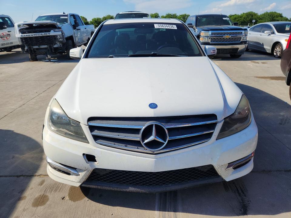 55634436 :رقم المزاد ، WDDGF4HB4ER314561 vin ، 2014 Mercedes-benz C مزاد بيع