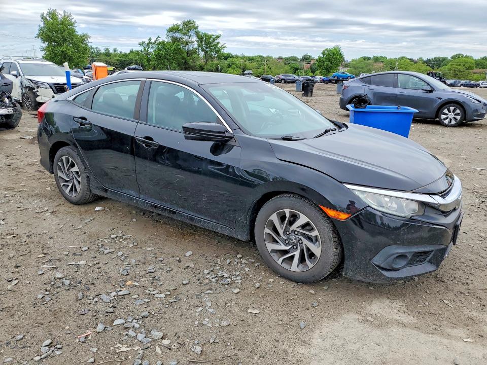 52438376 :رقم المزاد ، 19XFC2F88GE226329 vin ، 2016 Honda Civic مزاد بيع