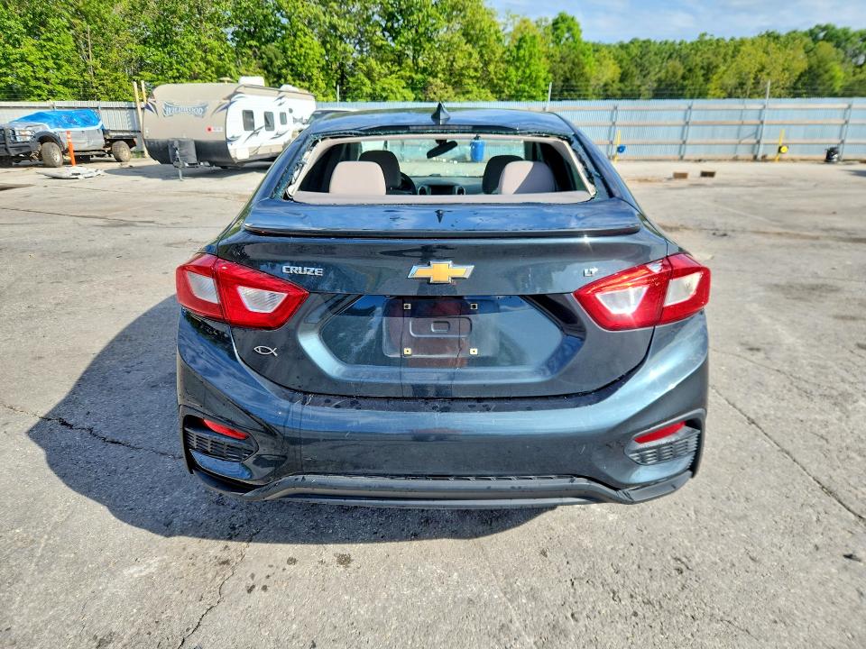 Продаж на аукціоні авто 2018 Chevrolet Cruze, vin: 1G1BE5SM4J7160746, номер лоту: 52733206