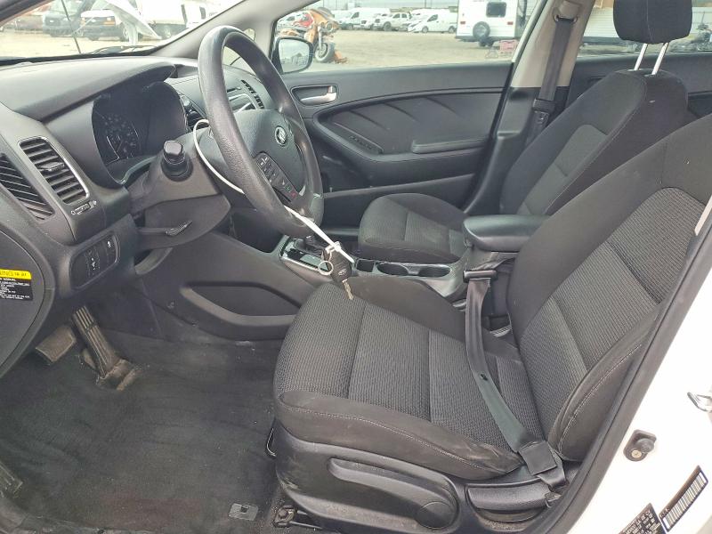 53263096 :رقم المزاد ، 3KPFK4A71JE175373 vin ، 2018 Kia Forte مزاد بيع