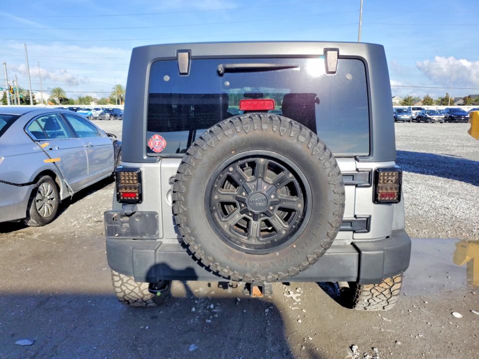 2015 Jeep Wrangler Unlimited მანქანა იყიდება აუქციონზე, vin: 1C4BJWDG1FL520957, აუქციონის ნომერი: 55343566