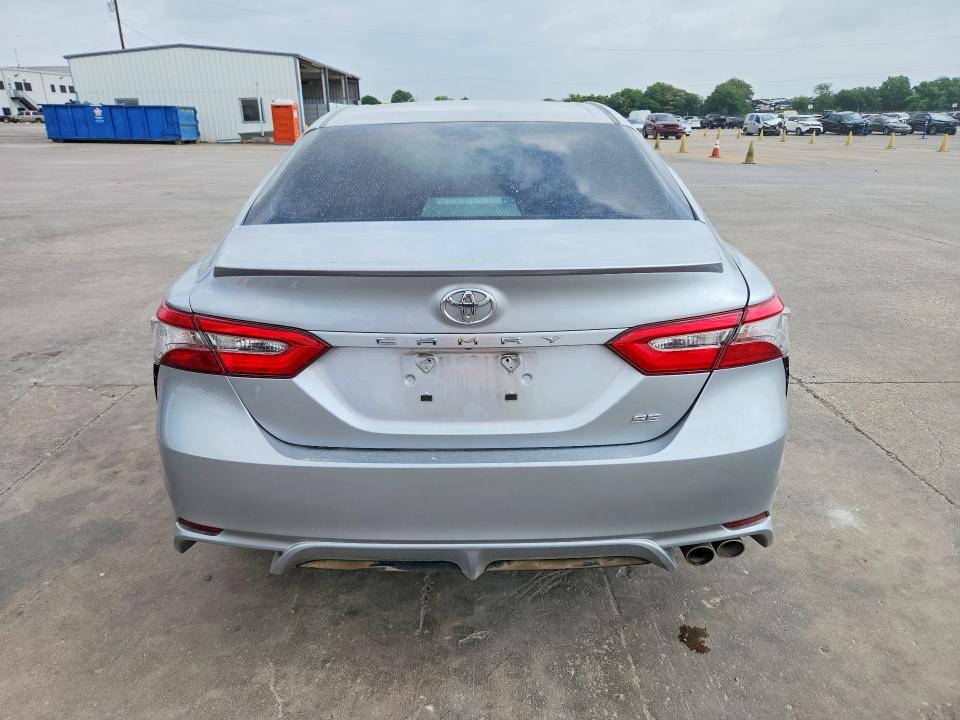 Продаж на аукціоні авто 2018 Toyota Camry, vin: 4T1B11HK7JU130896, номер лоту: 54124656