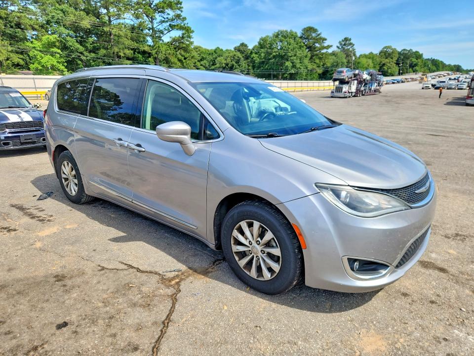 Auction sale of the 2019 Chrysler Pacifica, vin: 2C4RC1BG1KR731849, lot number: 54250186