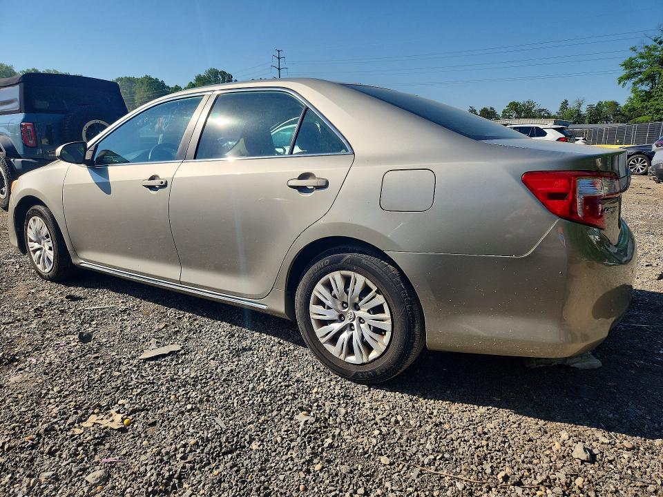 53554216 :رقم المزاد ، 4T4BF1FK8ER390255 vin ، 2014 Toyota Camry مزاد بيع