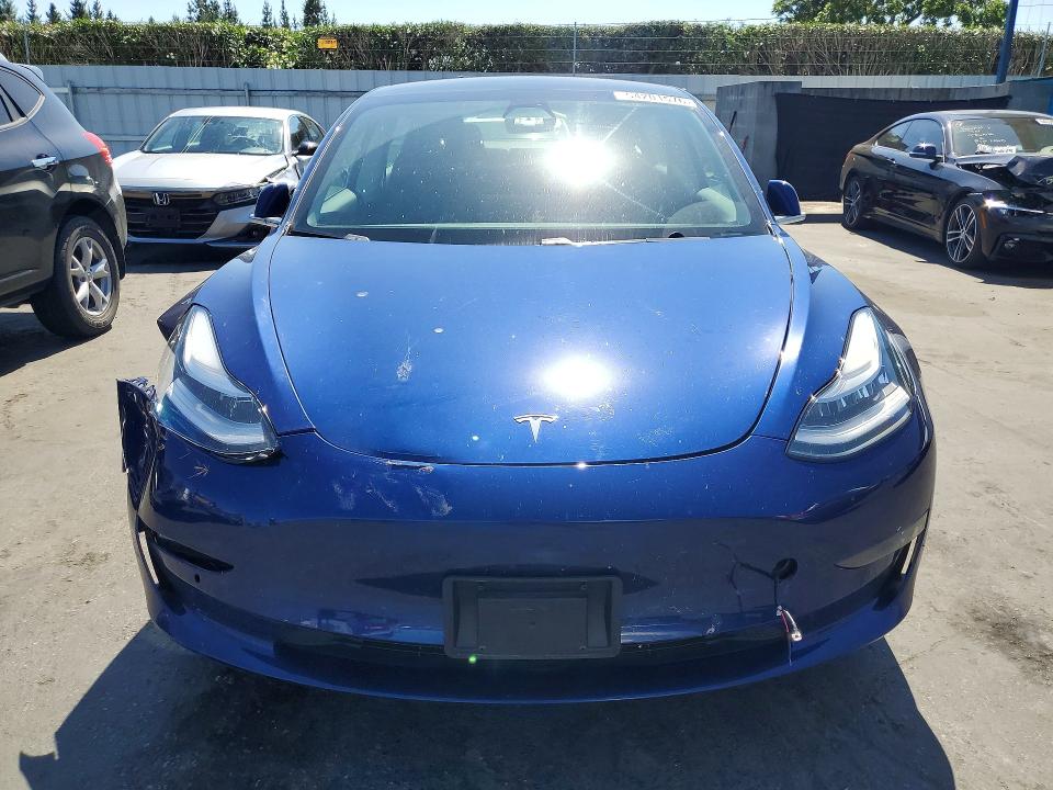 2019 Tesla Model 3 მანქანა იყიდება აუქციონზე, vin: 5YJ3E1EB1KF497255, აუქციონის ნომერი: 54201576