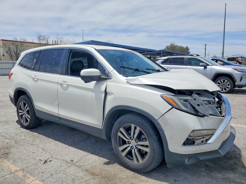 55034046 :رقم المزاد ، 5FNYF6H53JB027023 vin ، 2018 Honda Pilot مزاد بيع