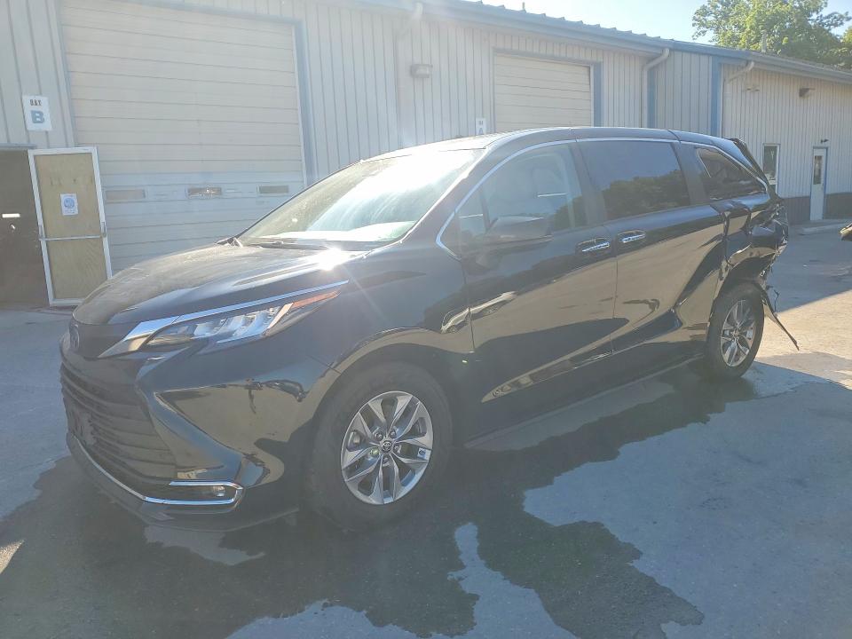 54470326 :رقم المزاد ، 5TDYSKFC7PS090684 vin ، 2023 Toyota Sienna مزاد بيع