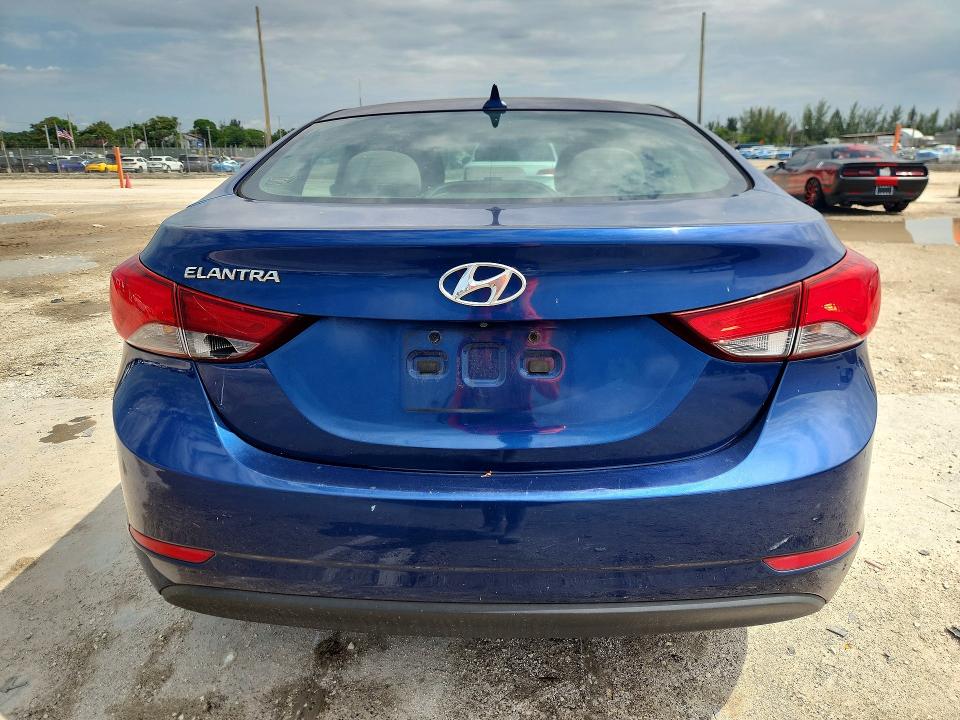 53318656 :رقم المزاد ، 5NPDH4AE8FH583702 vin ، 2015 Hyundai Elantra مزاد بيع