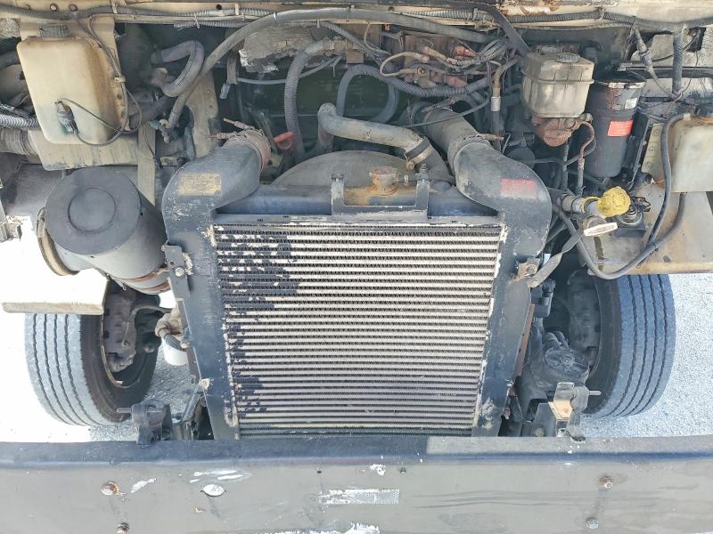 Продажа на аукционе авто 2000 Freightliner Chassis, vin: 4UZA4FA46YCF82045, номер лота: 50566306