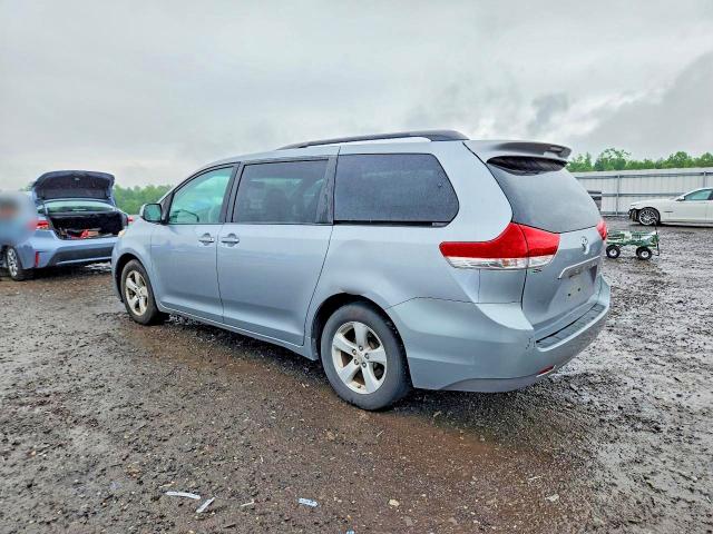 2011 Toyota Sienna მანქანა იყიდება აუქციონზე, vin: 5TDKK3DC9BS046614, აუქციონის ნომერი: 54666166