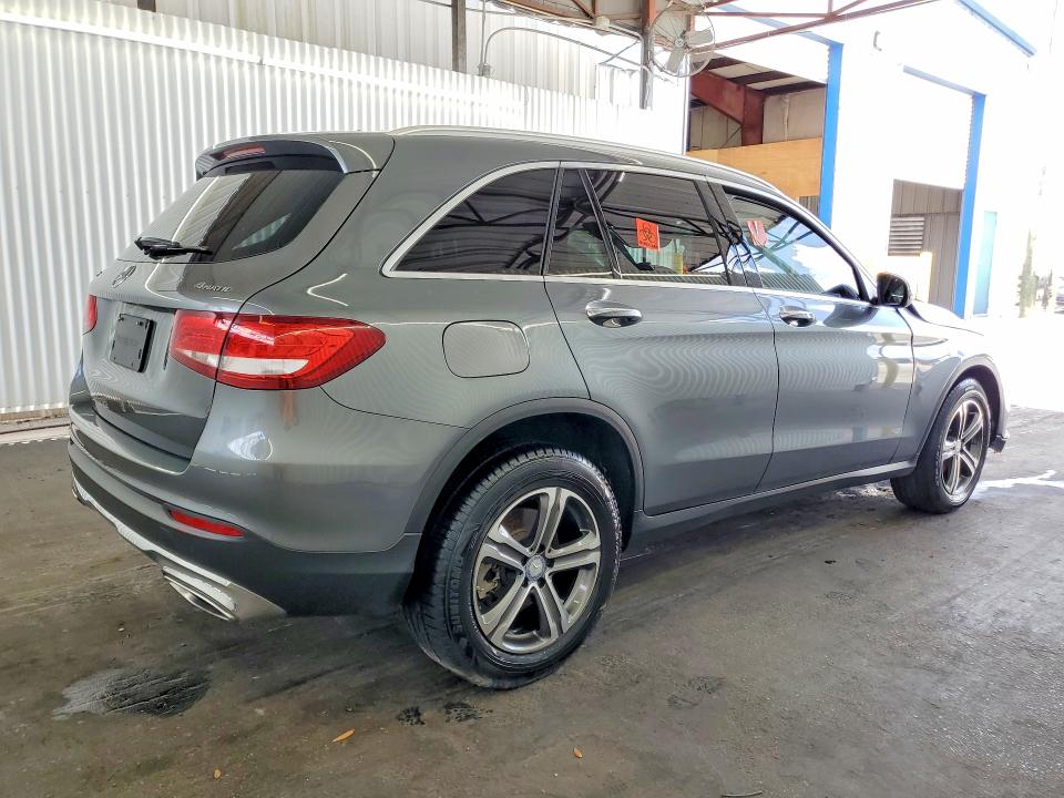 54290436 :رقم المزاد ، WDC0G4KB2HF144413 vin ، 2017 Mercedes-benz Glc مزاد بيع