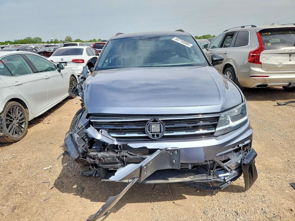 54710566 :رقم المزاد ، 3VV2B7AX6MM128044 vin ، 2021 Volkswagen Tiguan مزاد بيع