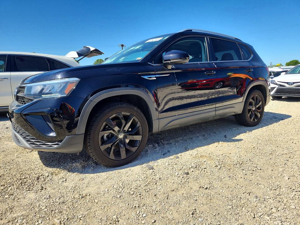 Продаж на аукціоні авто 2022 Volkswagen Taos, vin: 3VVPX7B26NM010782, номер лоту: 52540166