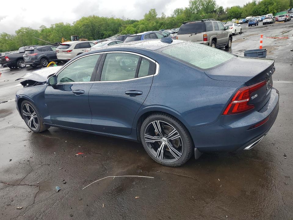 2022 Volvo S60 მანქანა იყიდება აუქციონზე, vin: 7JRL12FL6NG165204, აუქციონის ნომერი: 53368256