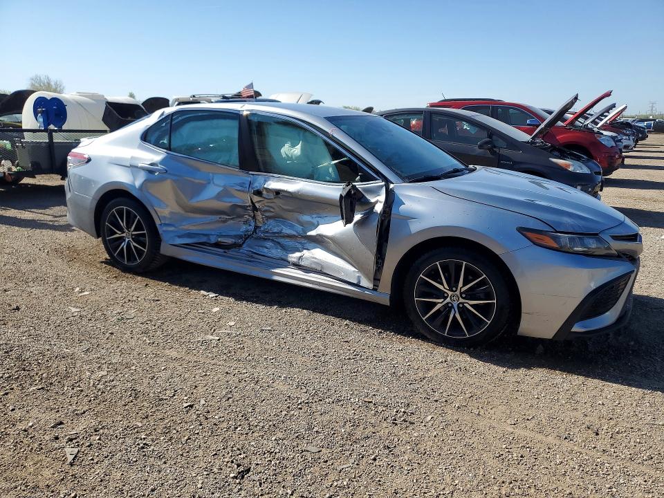 2022 Toyota Camry მანქანა იყიდება აუქციონზე, vin: 4T1G11AK0NU628704, აუქციონის ნომერი: 41629856