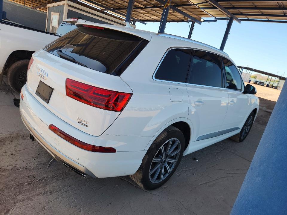 Продажа на аукционе авто 2017 Audi Q7, vin: WA1LAAF75HD059404, номер лота: 52950396