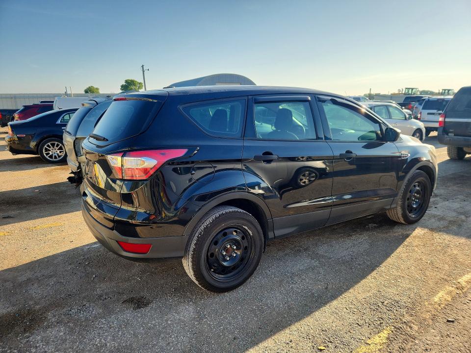 54206576 :رقم المزاد ، 1FMCU0F78JUA42038 vin ، 2018 Ford Escape مزاد بيع