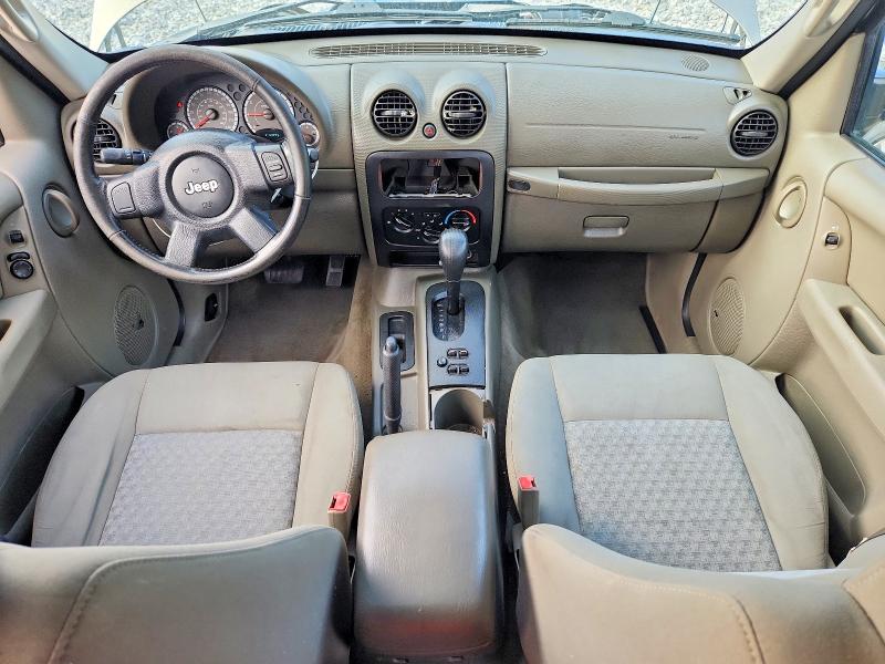 2005 Jeep Liberty მანქანა იყიდება აუქციონზე, vin: 1J4GK48K35W529561, აუქციონის ნომერი: 49882166