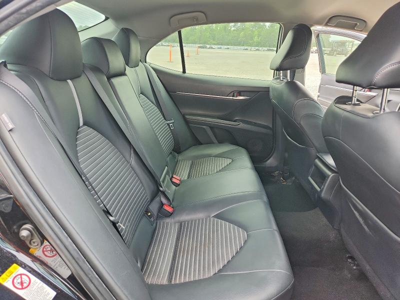 54321376 :رقم المزاد ، JTNB11HK7J3025863 vin ، 2018 Toyota Camry مزاد بيع