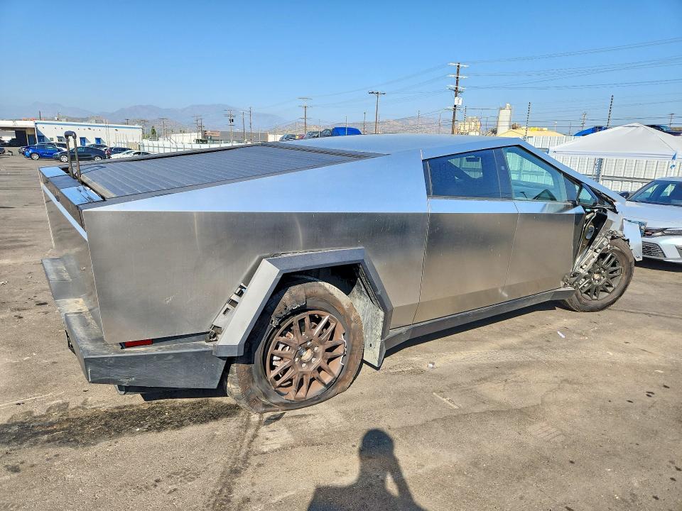 Продаж на аукціоні авто 2025 Tesla Cybertruck, vin: 7G2CEHED8SA073141, номер лоту: 52459736