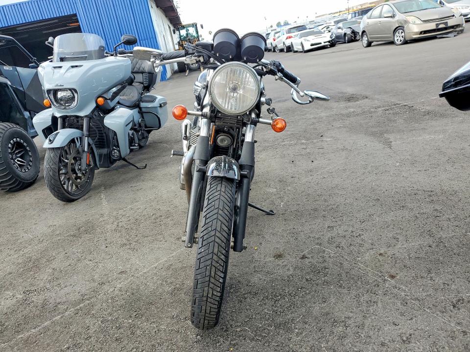 Продаж на аукціоні авто 2011 Triumph Motorcycle Thruxton, vin: SMT920K14BT481557, номер лоту: 52334846