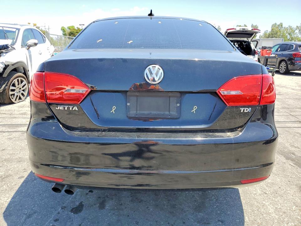 Продажа на аукционе авто 2014 Volkswagen Jetta, vin: 3VWLL7AJ0EM372900, номер лота: 52600036