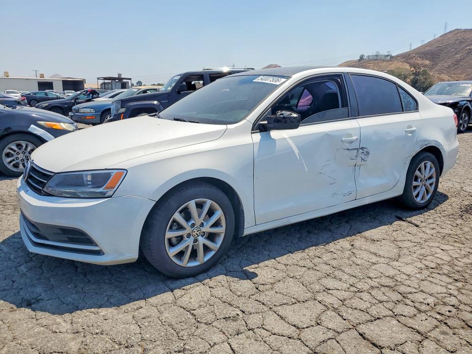 54007506 :رقم المزاد ، 3VWD17AJ1FM336905 vin ، 2015 Volkswagen Jetta مزاد بيع