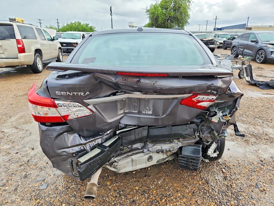 2015 Nissan Sentra მანქანა იყიდება აუქციონზე, vin: 3N1AB7AP5FY300315, აუქციონის ნომერი: 54917926