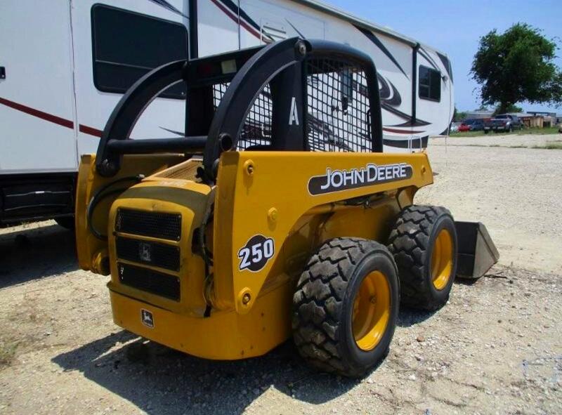 52794586 :رقم المزاد ، KV0250A250800 vin ، 2010 John Deere 250 مزاد بيع