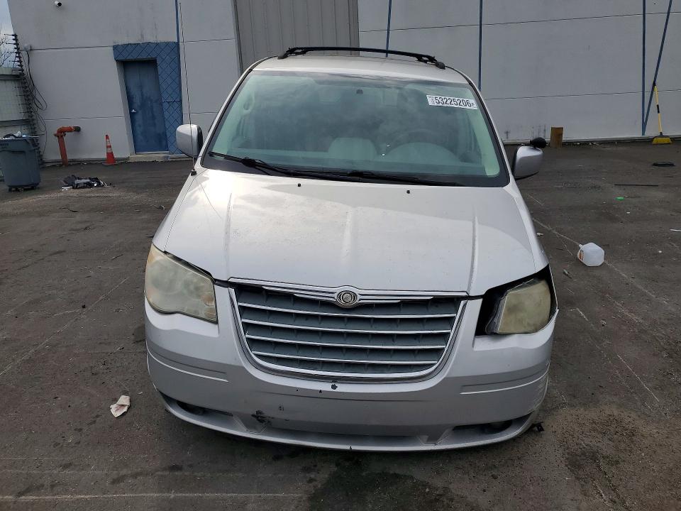 2010 Chrysler Town & Country მანქანა იყიდება აუქციონზე, vin: 2A4RR5D17AR104483, აუქციონის ნომერი: 53225206
