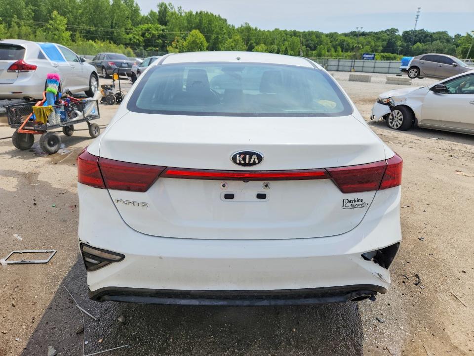 2021 Kia Forte მანქანა იყიდება აუქციონზე, vin: 3KPF24AD5ME315404, აუქციონის ნომერი: 53092916